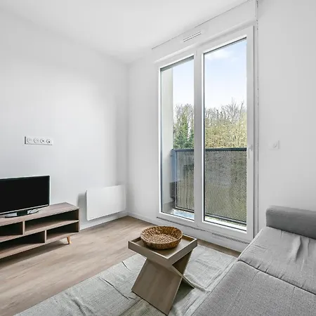 Apartment Le Citynest - 4 Pers - Parking - Wifi Evreux